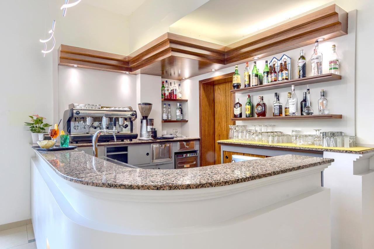 Savoia Hotel Misano Adriatico Eksteriør billede