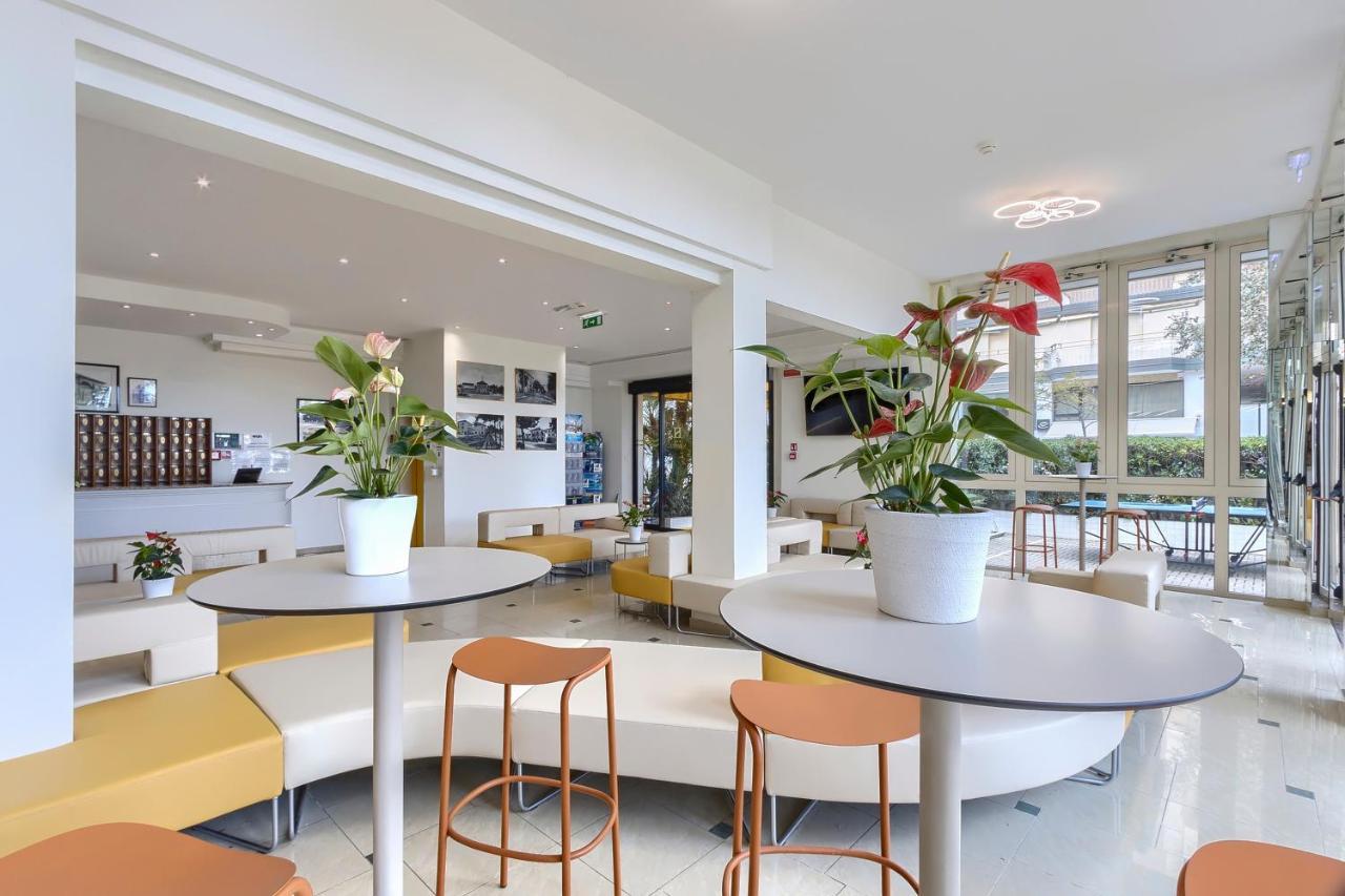 Savoia Hotel Misano Adriatico Eksteriør billede