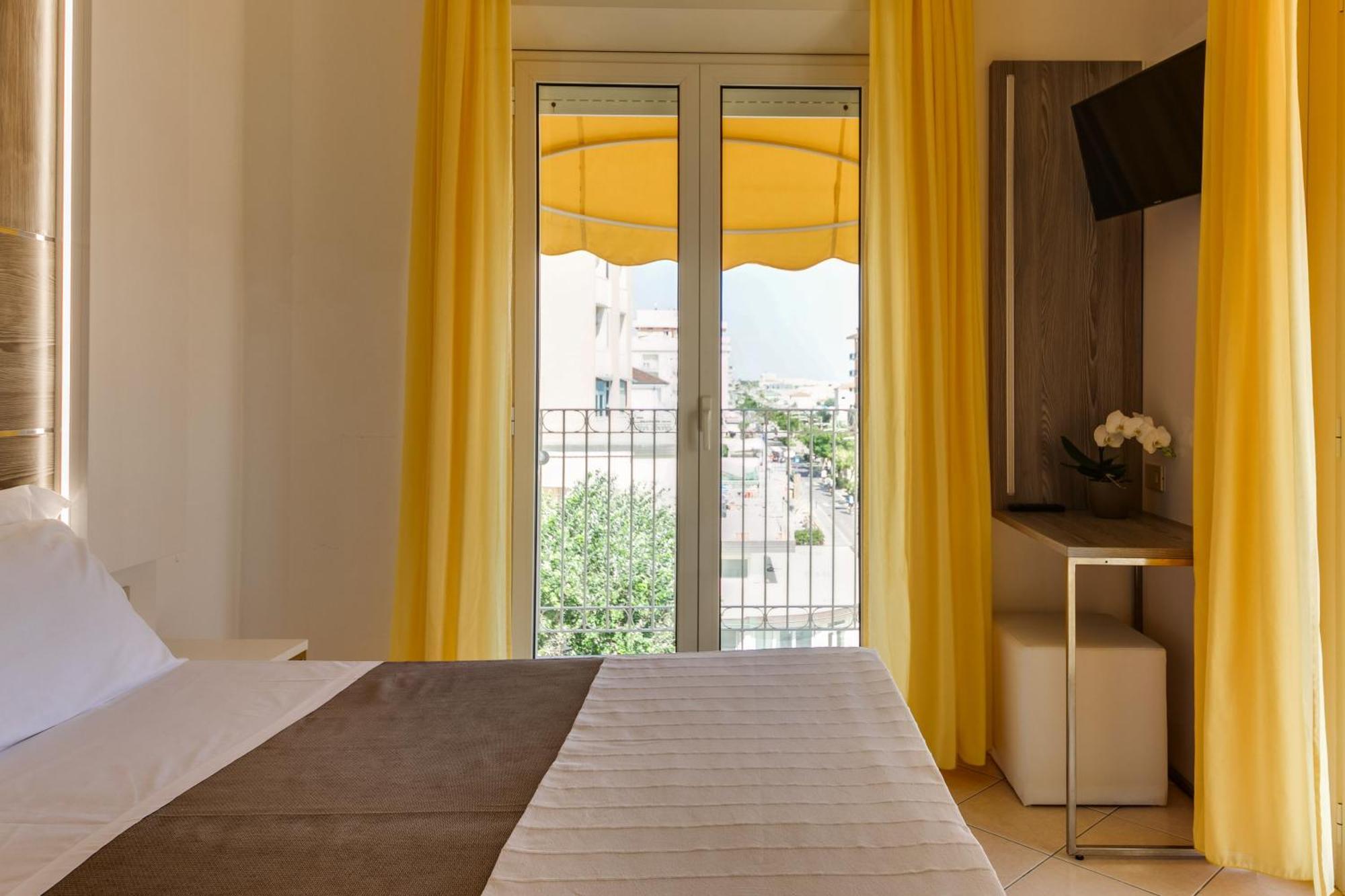 Savoia Hotel Misano Adriatico Eksteriør billede