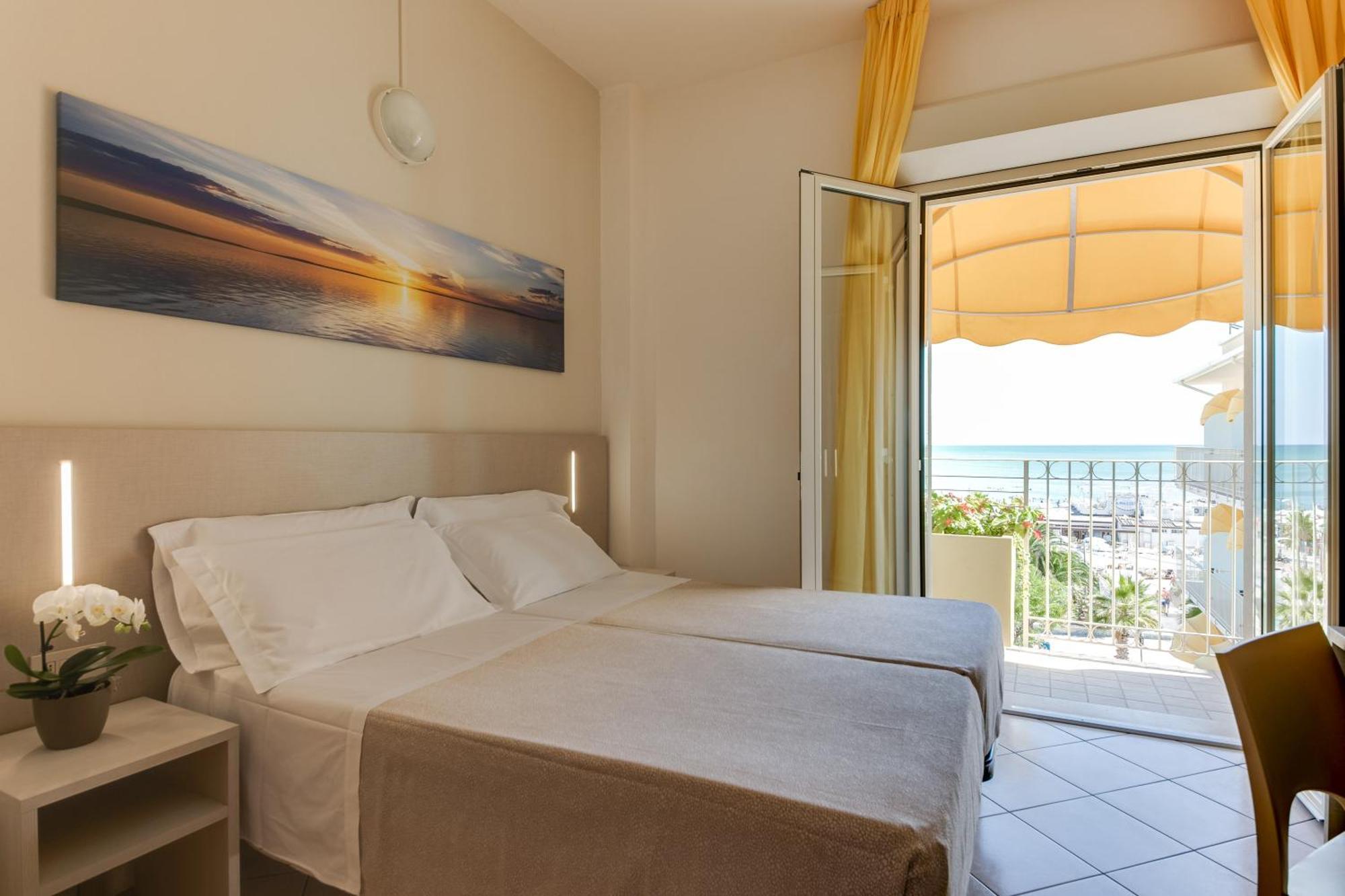 Savoia Hotel Misano Adriatico Eksteriør billede