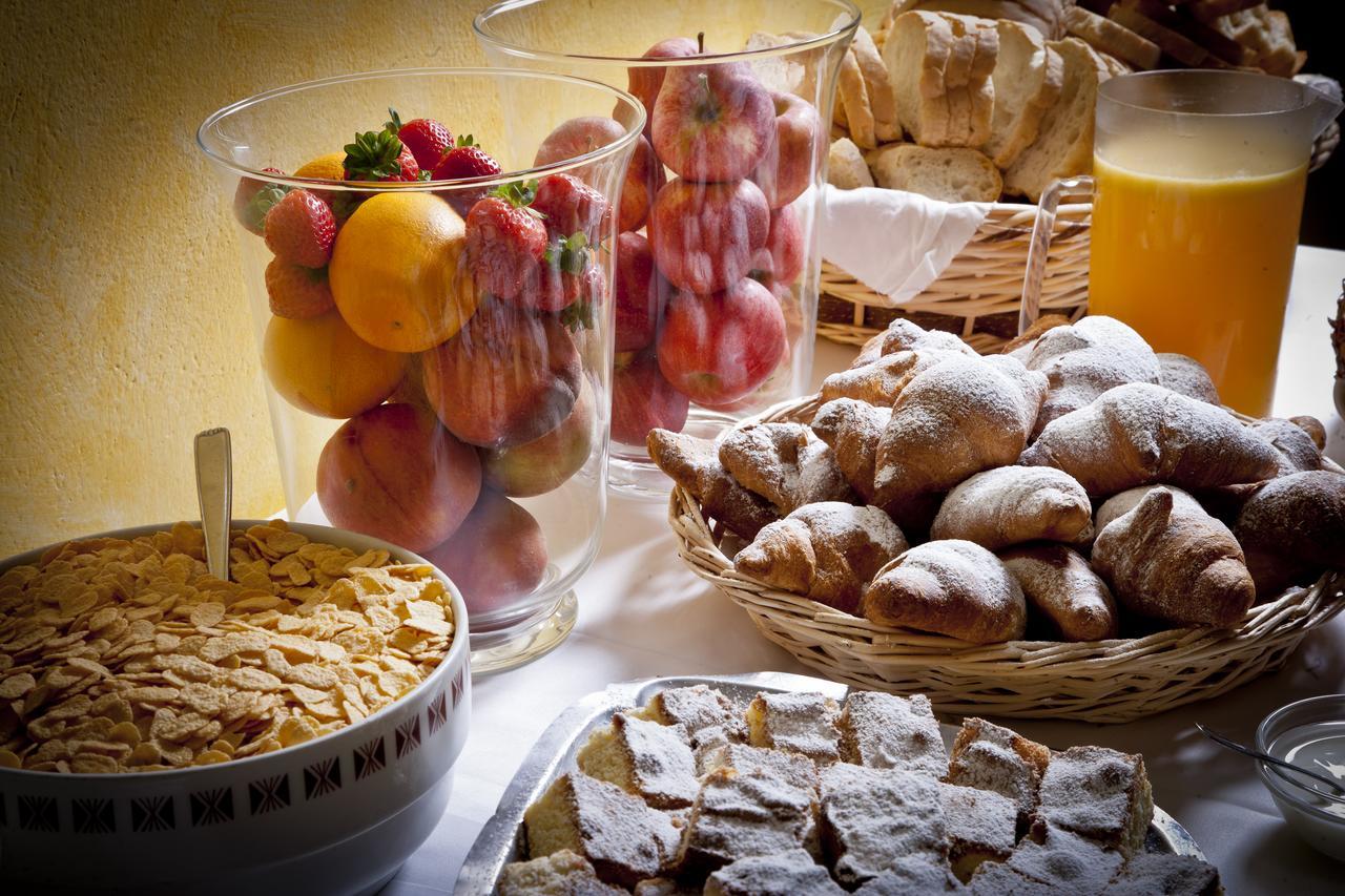 Savoia Hotel Misano Adriatico Eksteriør billede